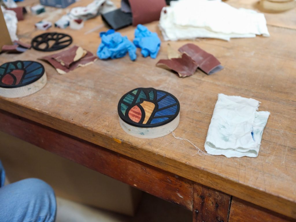 Manufacturing process of the wooden model of the more4nature logo. Final Result.